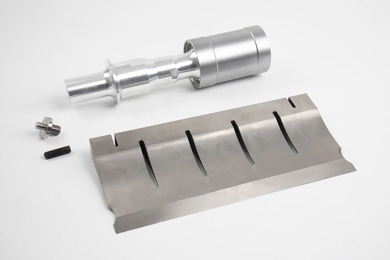 ultrasonic-food-cutting-blade-